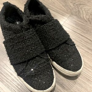 ✨Dolce Vita ✨ tweed slip on sneakers